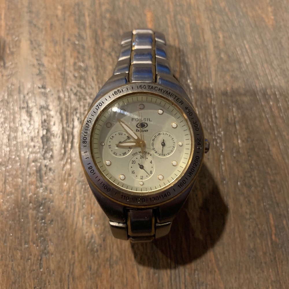 Fossil Watch - Picture 2 of 2